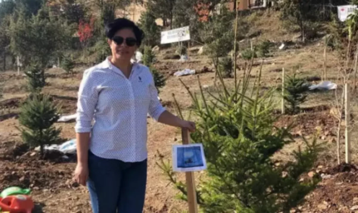 10 g&uuml;n &ouml;nce vefat eden oğlunun acısına dayanmadı 