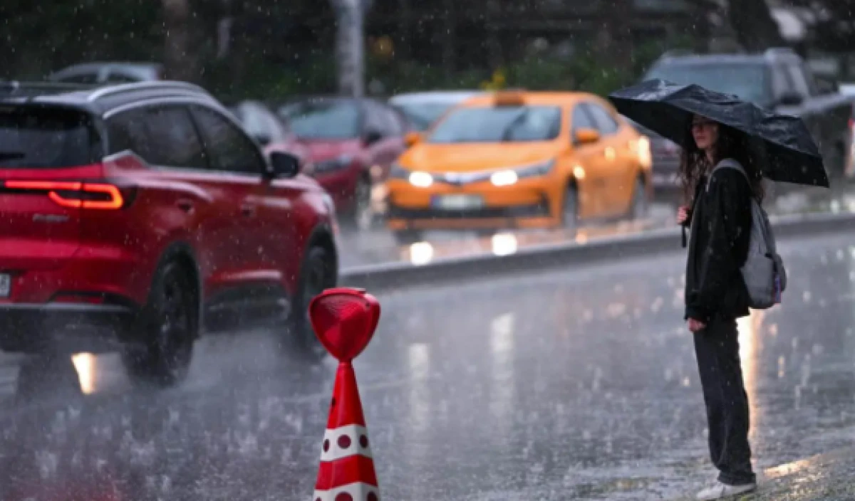 19 il i&ccedil;in alarm! Meteoroloji uyardı: Kuvvetli yağış ve toz taşınımı geliyor
