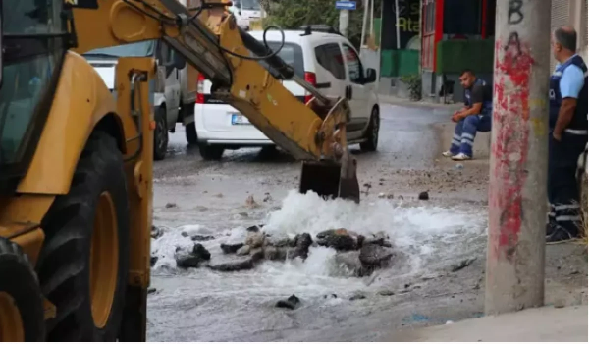 2 gün tonlarca su boşa aktı                    