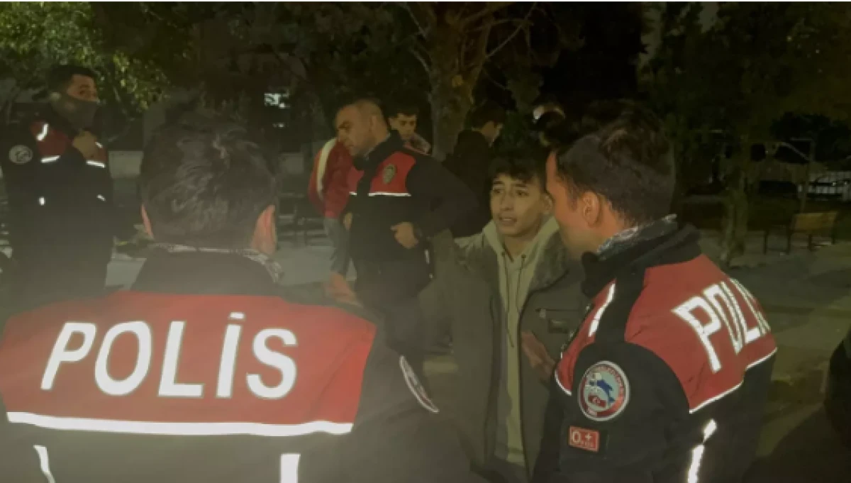 23 yaşında ki genç parkta oturduğu sırada bıçaklandı