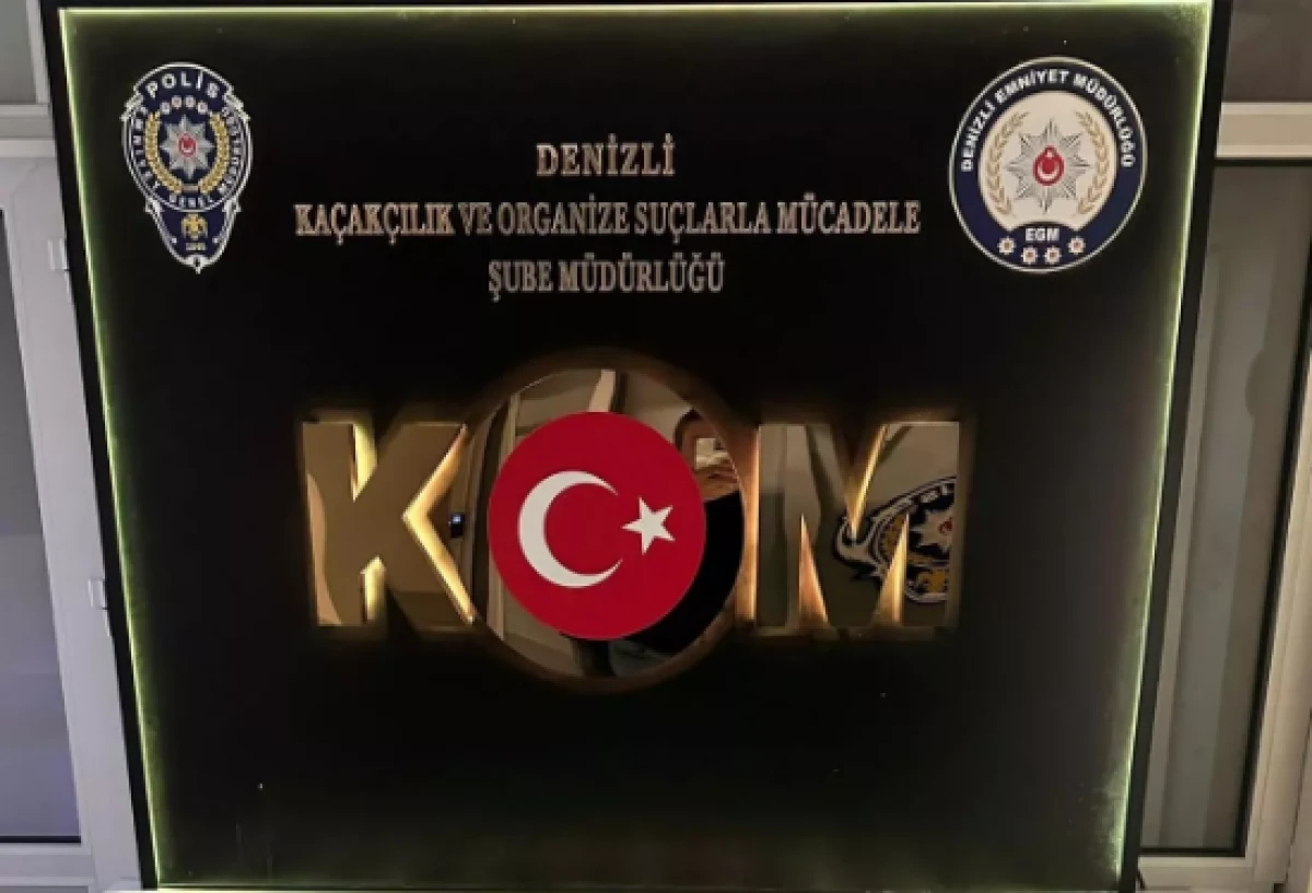 35 bin 100 dolar değerinde sahte banknot ele geçirildi 