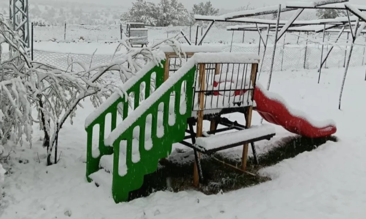 4 Mayıs&rsquo;ta Mersin&rsquo;de Kar Yağışı: Erdemli ve Toroslar&rsquo;da 10 Cm Kar