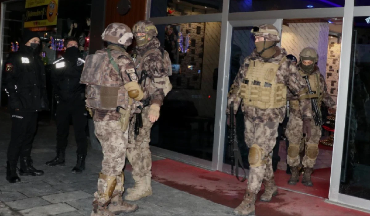 4 ter&ouml;r &ouml;rg&uuml;t&uuml;ne şafak baskını: 10 ilde 39 g&ouml;zaltı