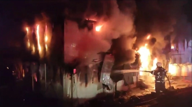 400 işçinin kaldığı konteynerlerde yangın çıktı 