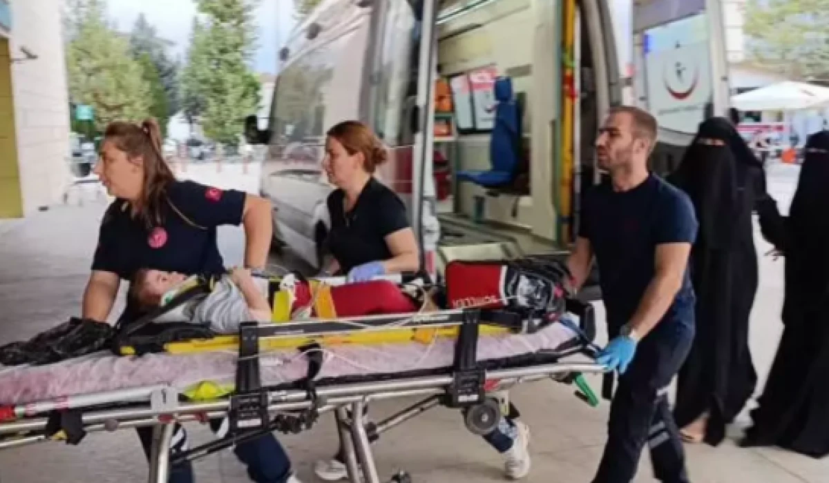 5 yaşındaki çocuk 3'üncü kattan düştü!   