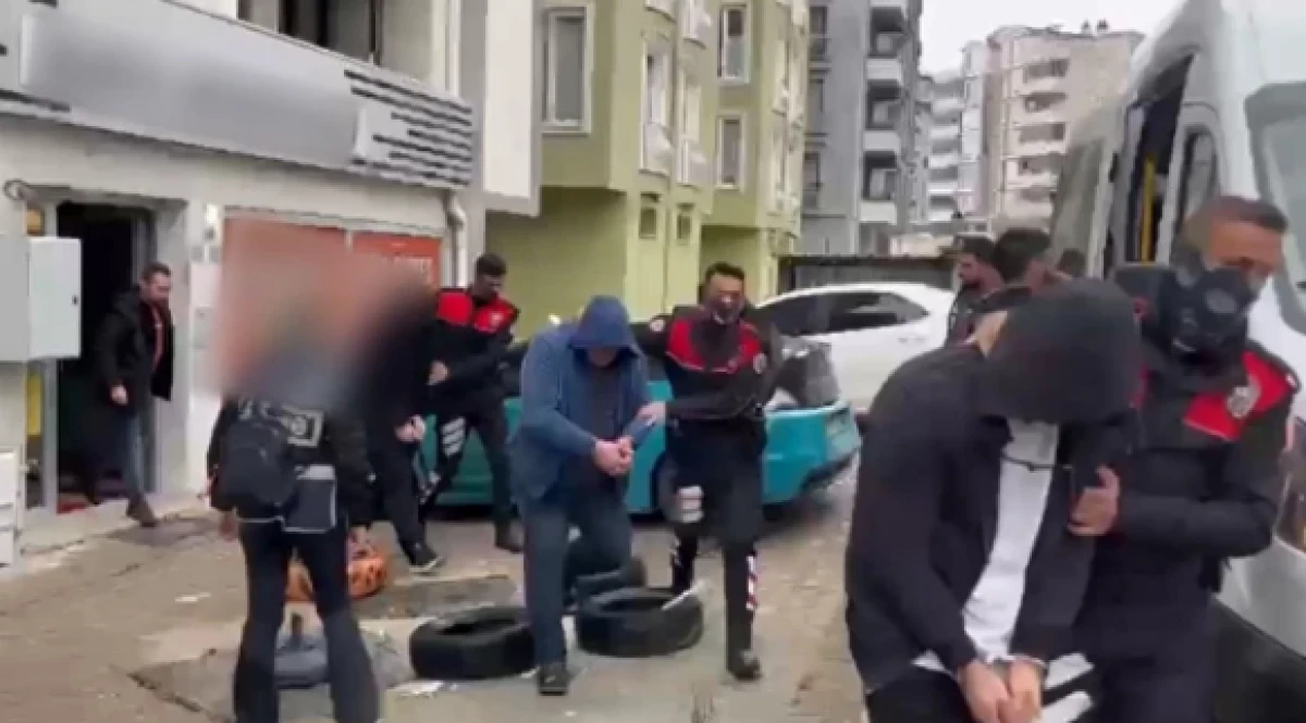 6 ilde büyük fuhuş operasyonu!           