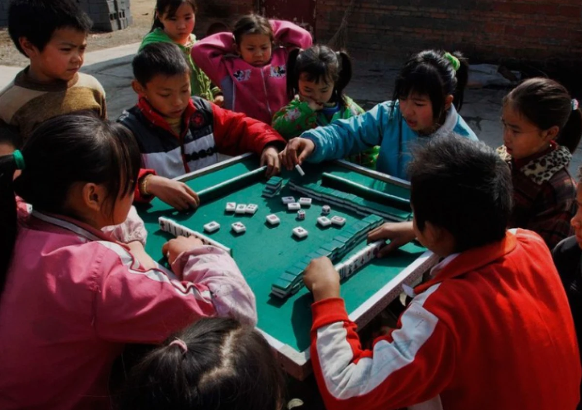 6 yaşındaki &ccedil;ocuklar kumar i&ccedil;erikli oyunlar oynuyor: Komisyonda &ccedil;arpıcı veriler