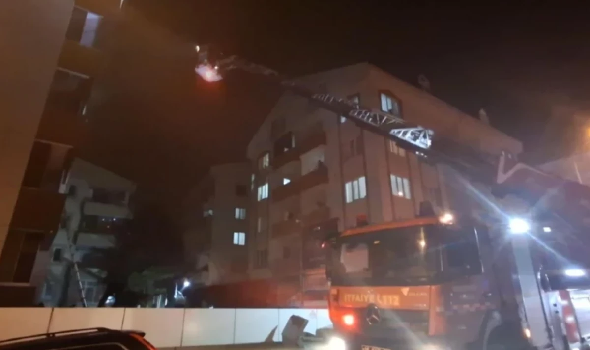 7 katlı otelde yangın paniği!             