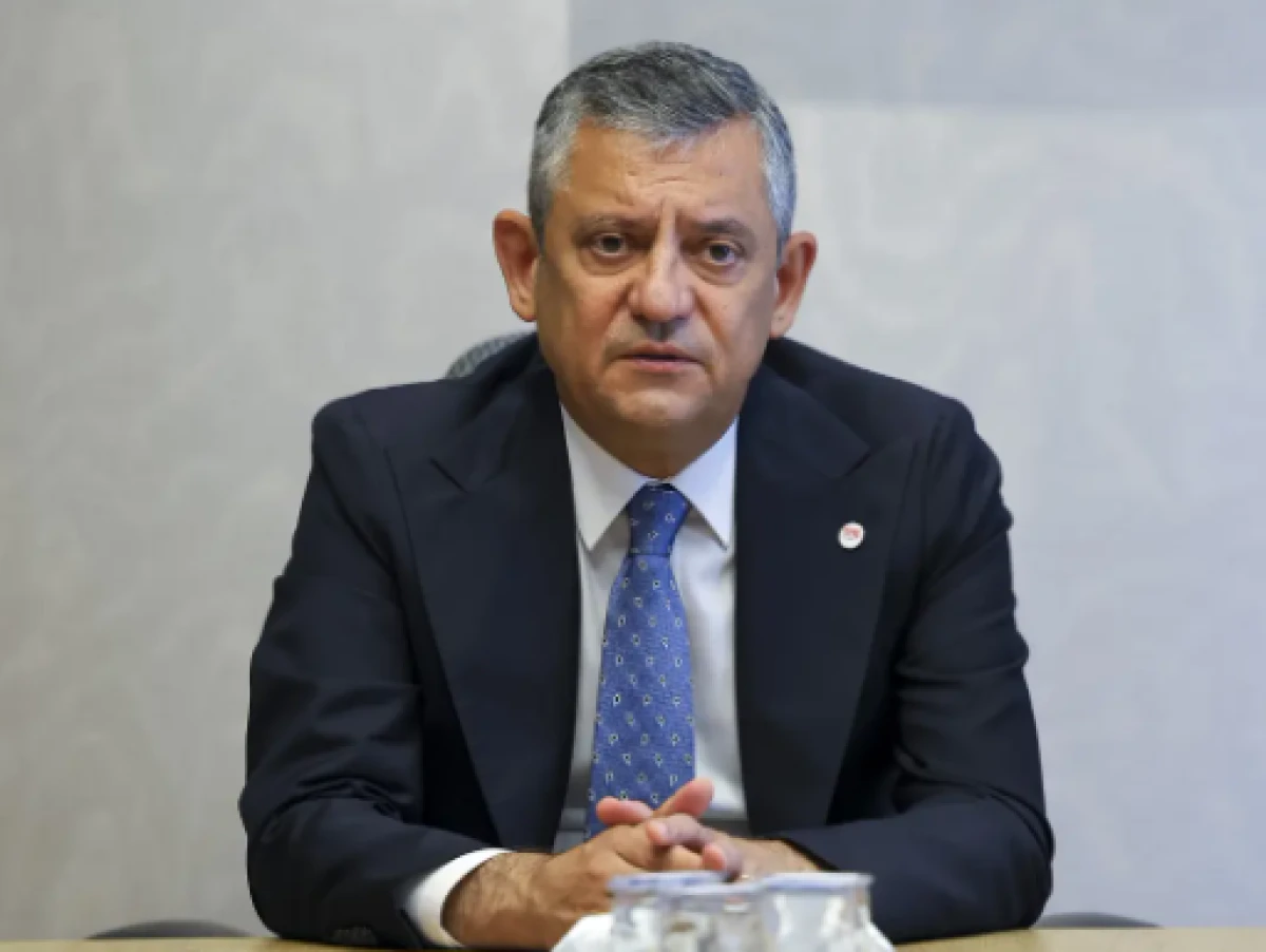 9 b&uuml;y&uuml;kşehirden &Ouml;zg&uuml;r &Ouml;zel&rsquo;e şok! S&uuml;rpriz Cemil Tugay iddiası