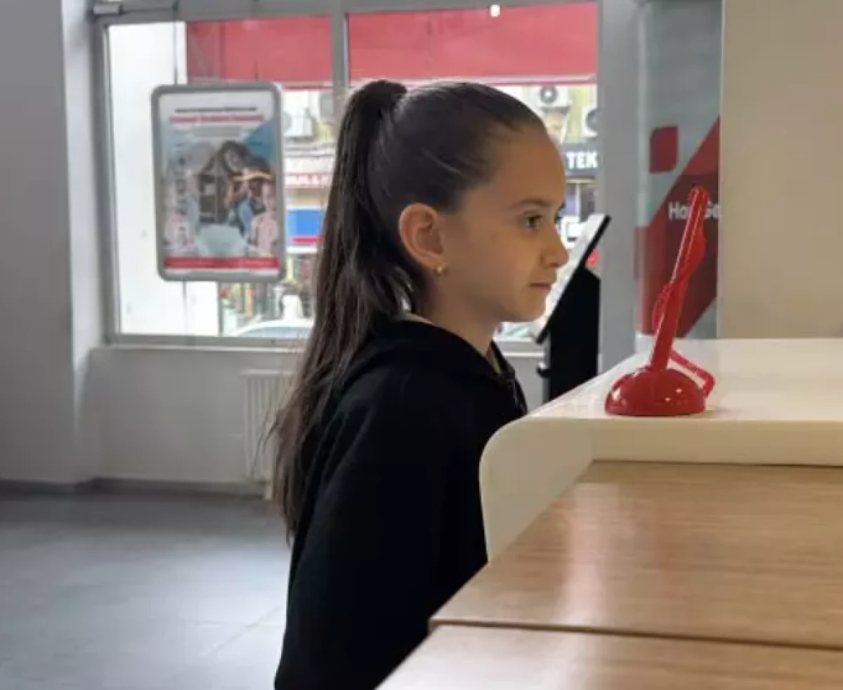 9 yaşındaki Berra'dan duygulandıran bağış                