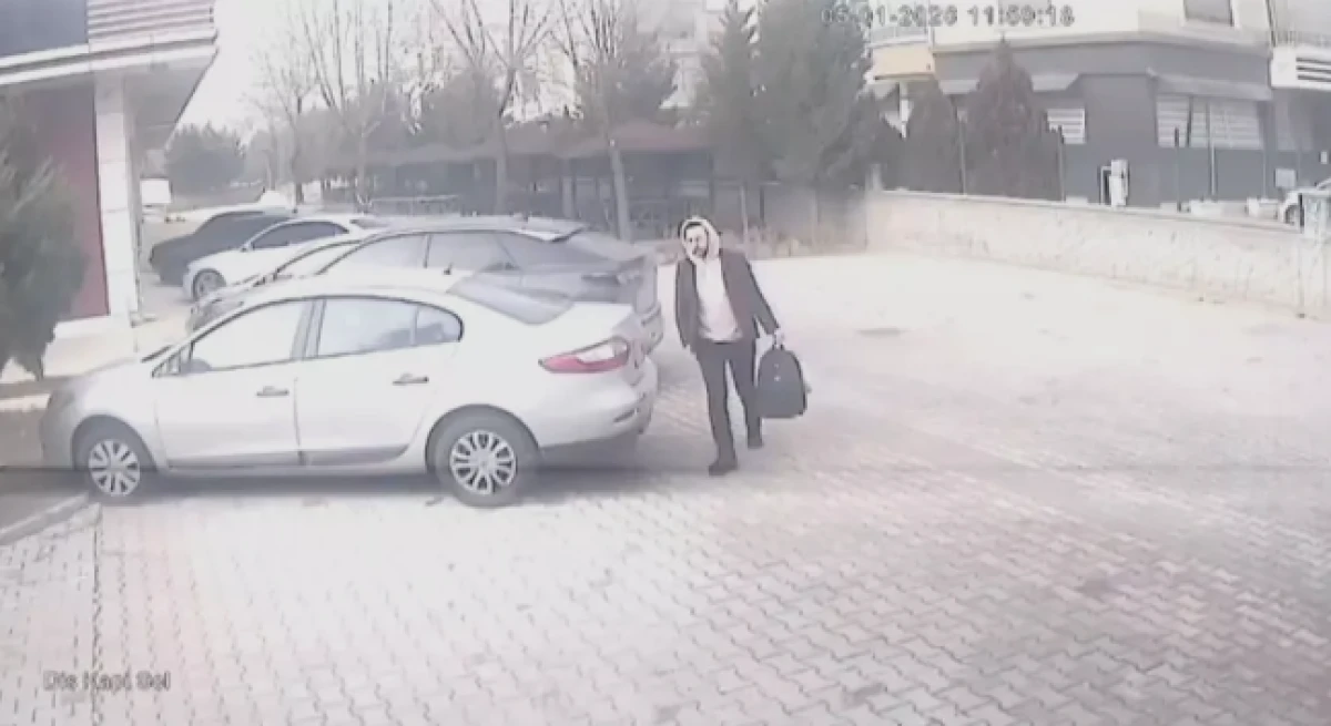 9 yıldır aranan FET&Ouml; firarisi kardeşinin kimliğiyle yakalandı