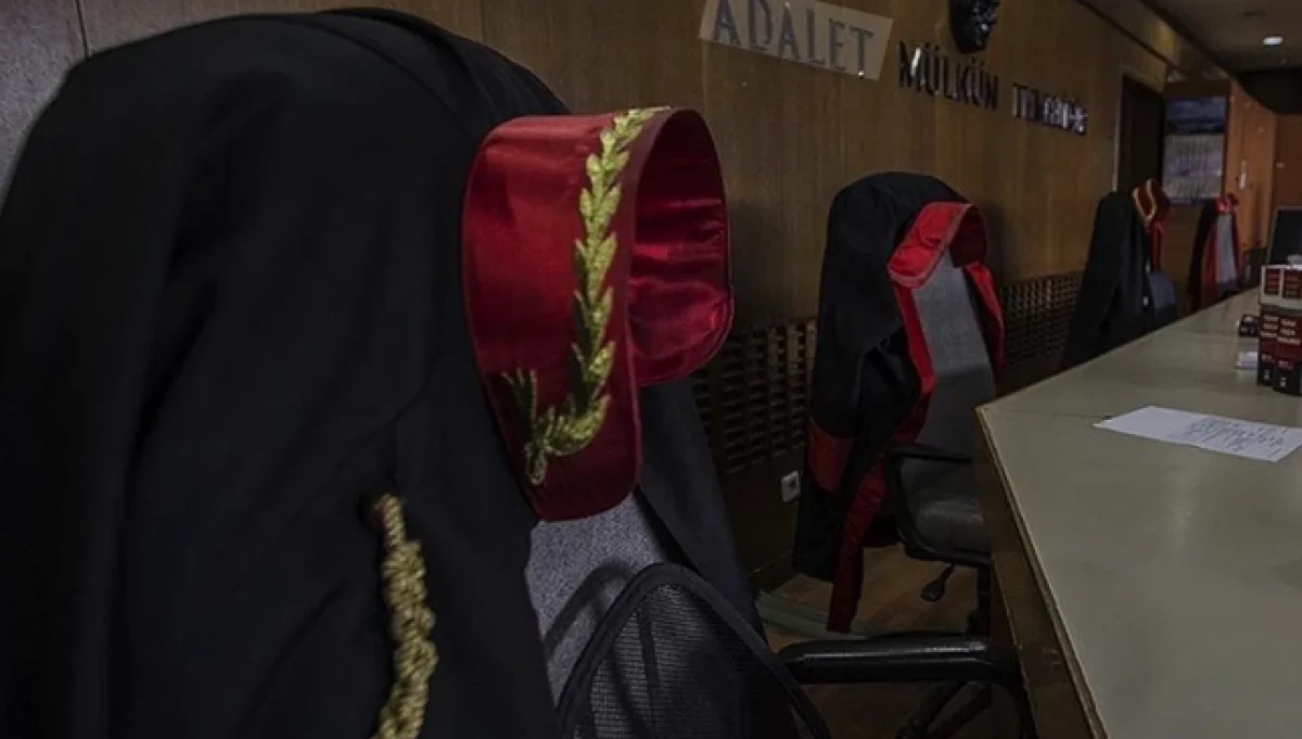 948 hakim ve savcının görev yerinde değişiklik 