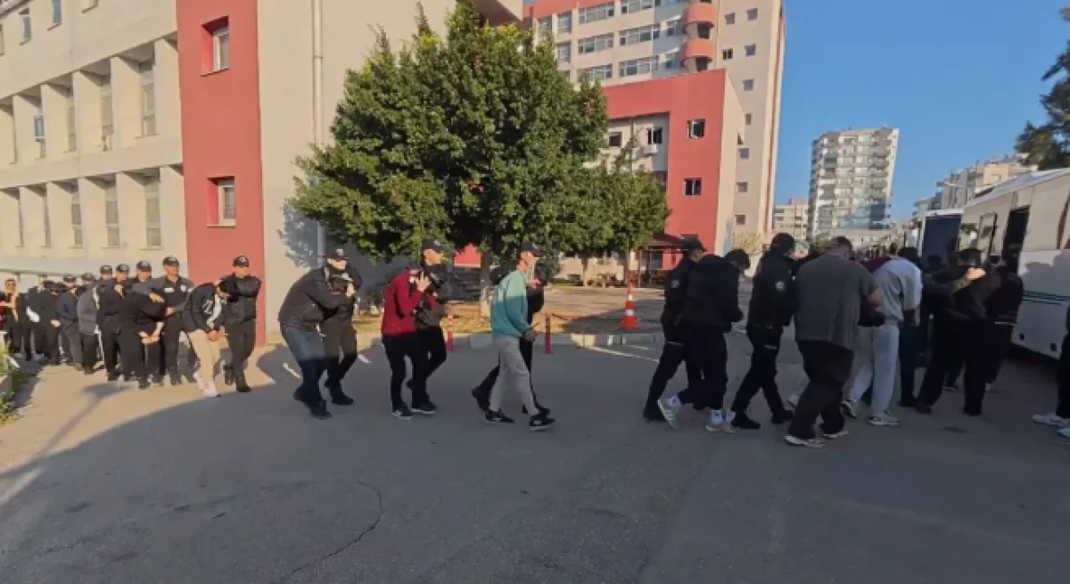 Adana merkezli 22 ilde dev operasyon                  