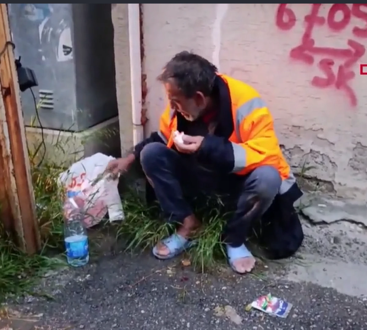 Adana'da 52 yaşındaki Coşkun tartıştığı &ccedil;ocuklar tarafından darbedildi