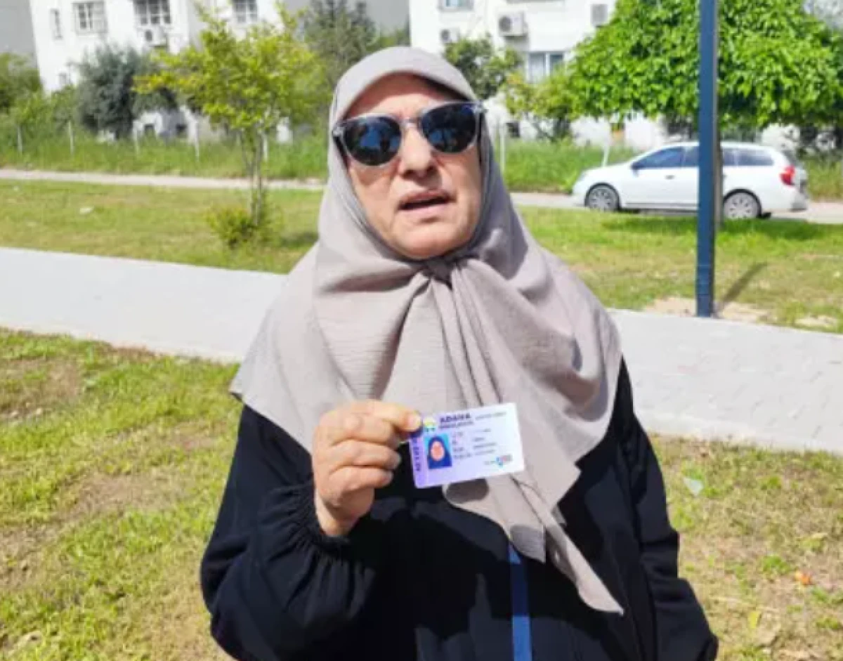 Adana'da 66 yaşındaki kadının &uuml;cretsiz biniş hakkı engellendi iddiası     