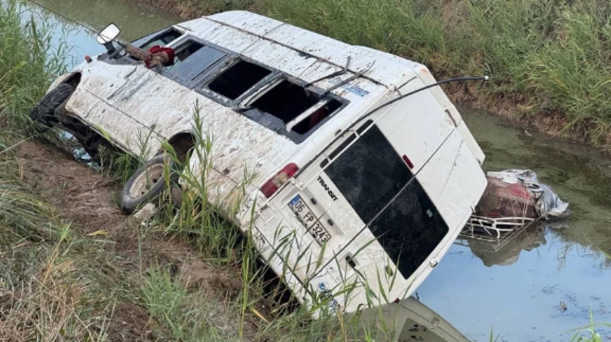 Adana'da korkunç kaza! 18 kişi yaralandı 