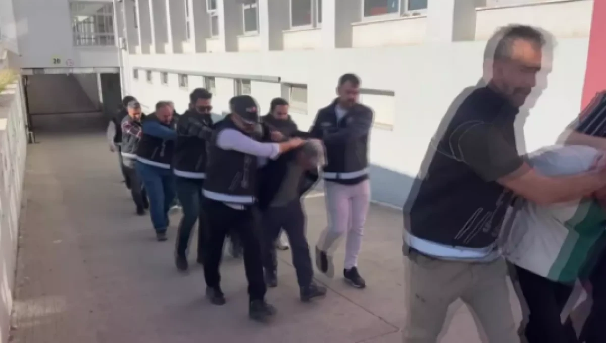 Adana'da silah ve mühimmat ticareti şebekesi çökertildi 