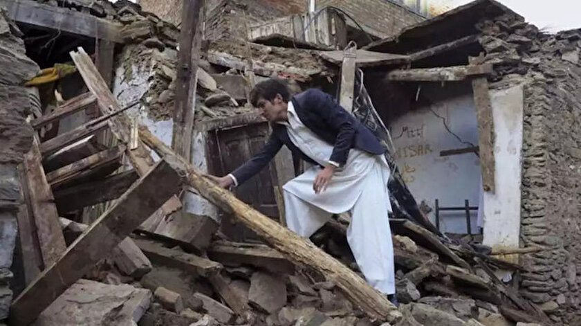 Afganistan'da büyük deprem: Can kaybı 950'ye çıktı