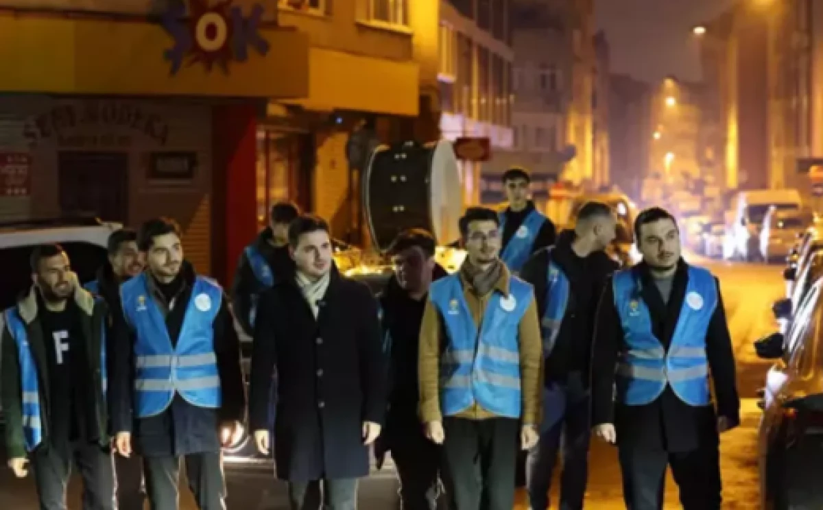 AK Parti Esenler Gen&ccedil;lik Kolları Ramazan geleneğini s&uuml;rd&uuml;rd&uuml;    