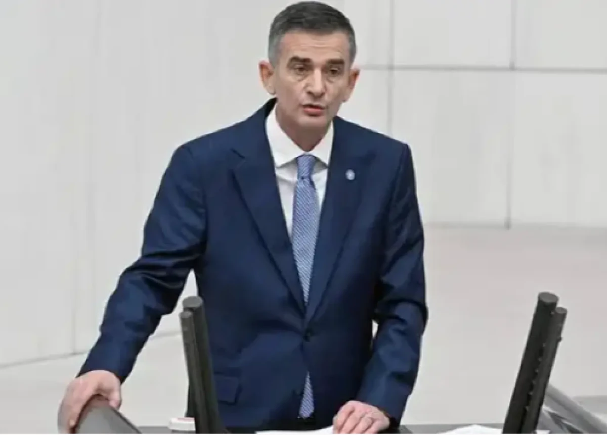 AK Parti ge&ccedil;eceği iddia edilen &Uuml;mit Dikbayır'dan a&ccedil;ıklama!
