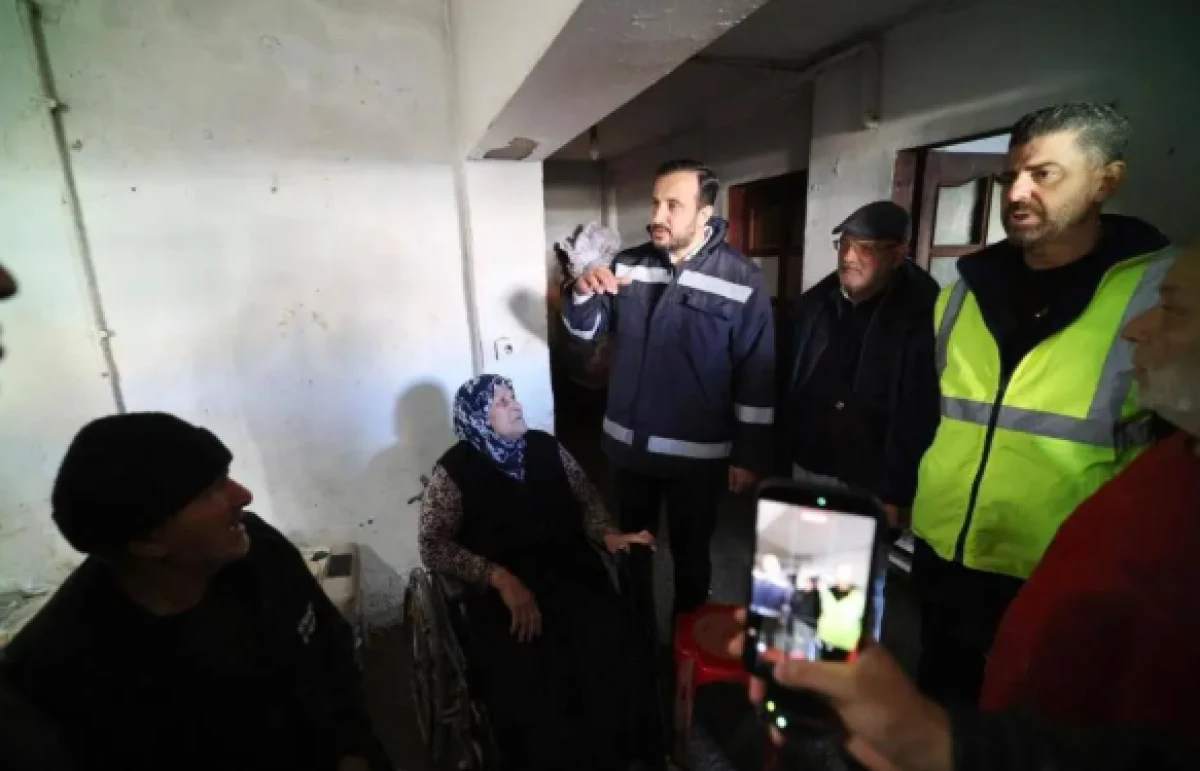 AK Parti İstanbul İl Başkanı &Ouml;zdemir yoğun mesaide! &Ccedil;&ouml;z&uuml;m i&ccedil;in Bakan Kurum'la g&ouml;r&uuml;şt&uuml;