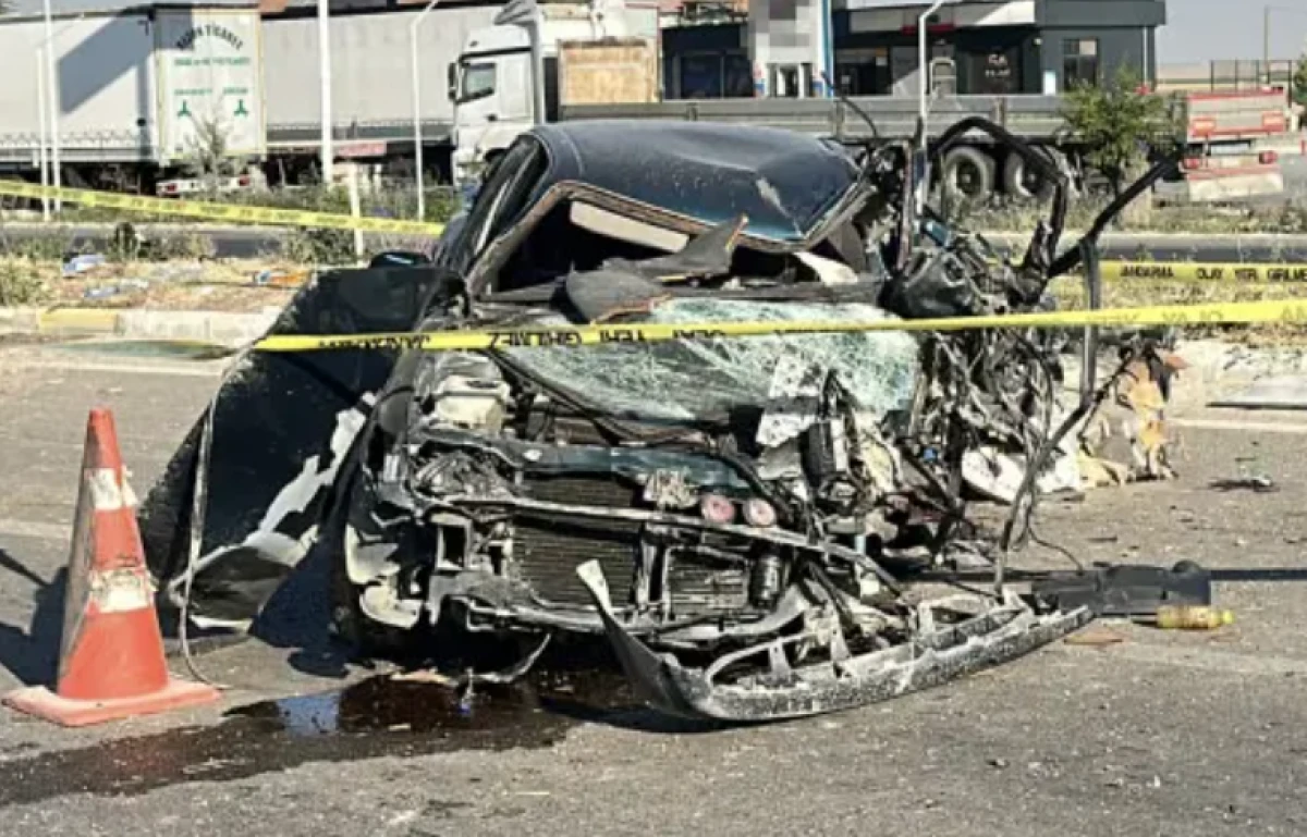 Aksaray'da korkun&ccedil; kaza! 2 &ouml;l&uuml;, ağır 2 yaralı