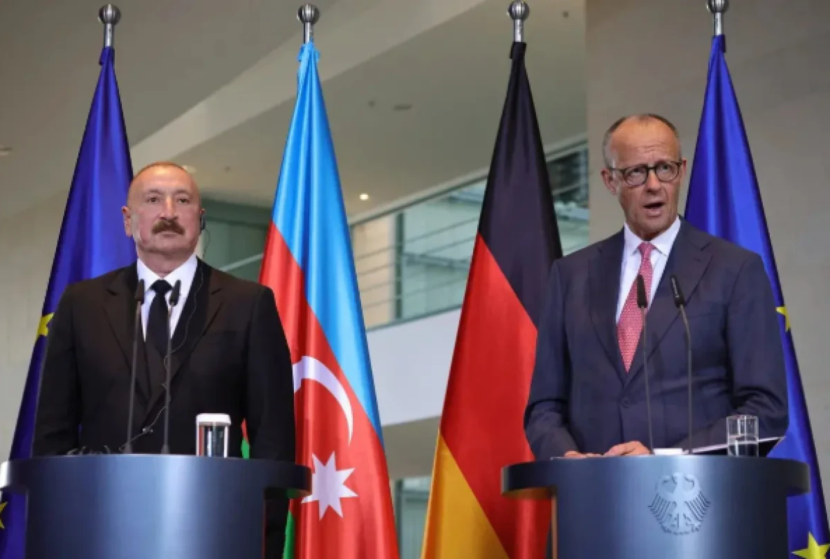 Aliyev'den zor durumda bırakan &ccedil;ıkış! Almanya Başbakanı Merz şaştı kaldı