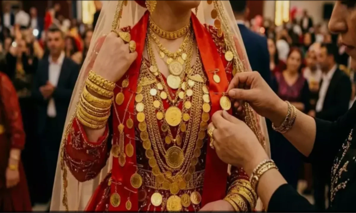 Altın ve belirsizlik evliliği vurdu