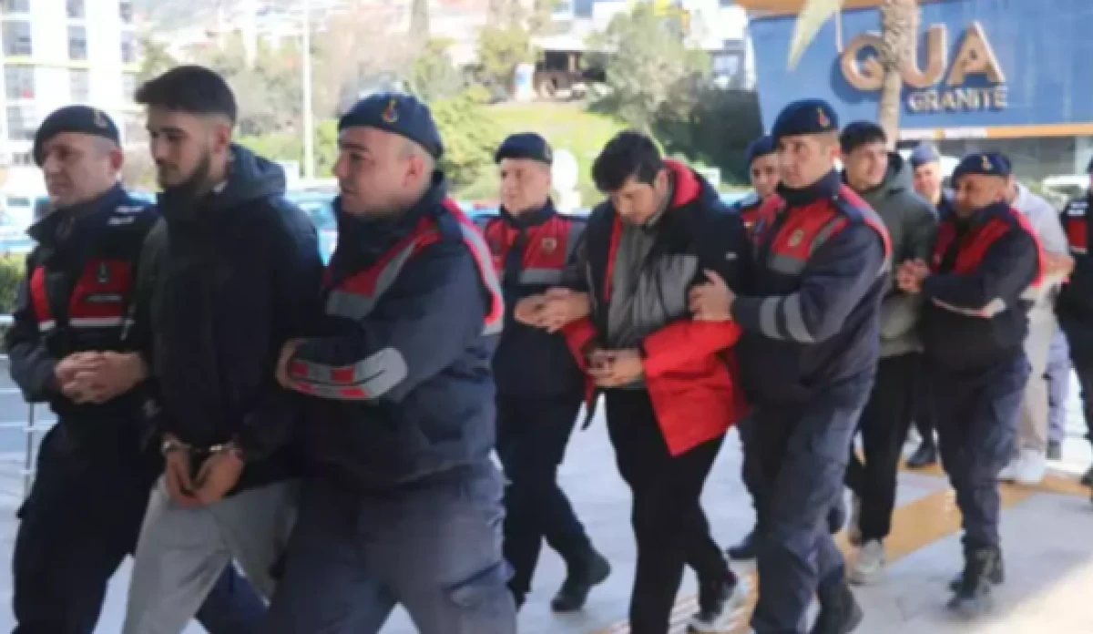 Antalya'da dolandırıcılık operasyonunda yakalanan 6 zanlı tutuklandı