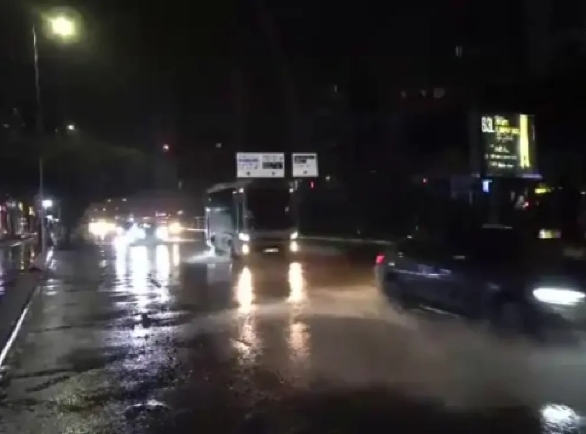 Antalya'da kuvvetli sağanak, sel ve su baskınlarına neden oldu