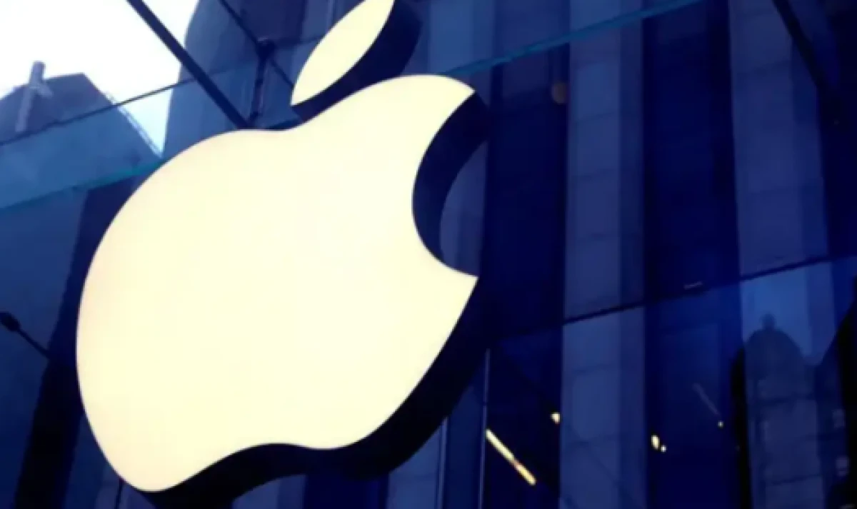 Apple'dan dev hamle: D&uuml;nyanın en değerli şirketi oldu!