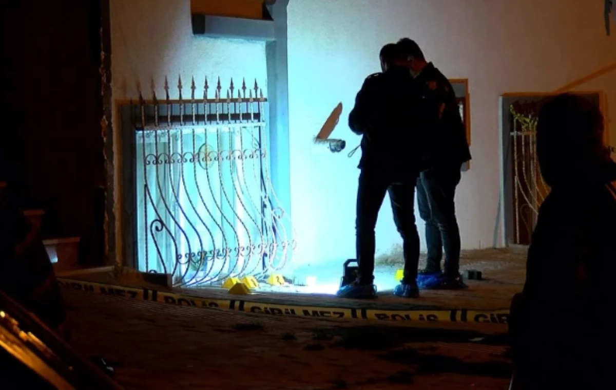 Arnavutköy'de silahlı saldırı!                