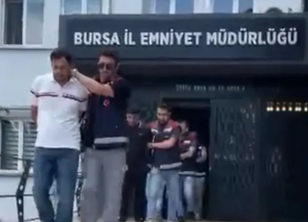 Ava giderken avlandılar! Polis 'ikinci kişi' rol&uuml;ne girip &ccedil;&ouml;kertti