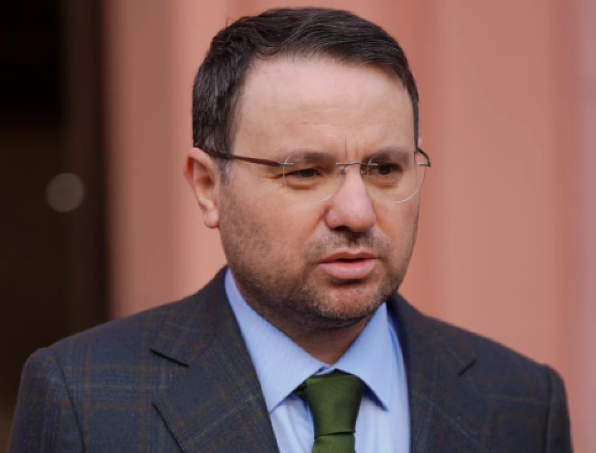Bakan Akın G&uuml;rlek'in adını kullanmışlar! Sahte MİT'&ccedil;ilerin oyunu bozuldu