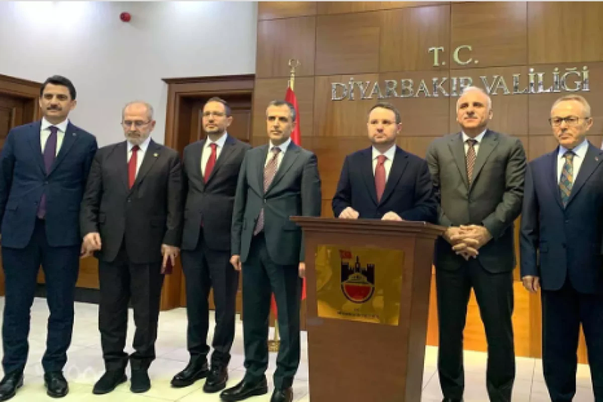 Bakan G&uuml;rlek'ten yeni anayasa mesajı               