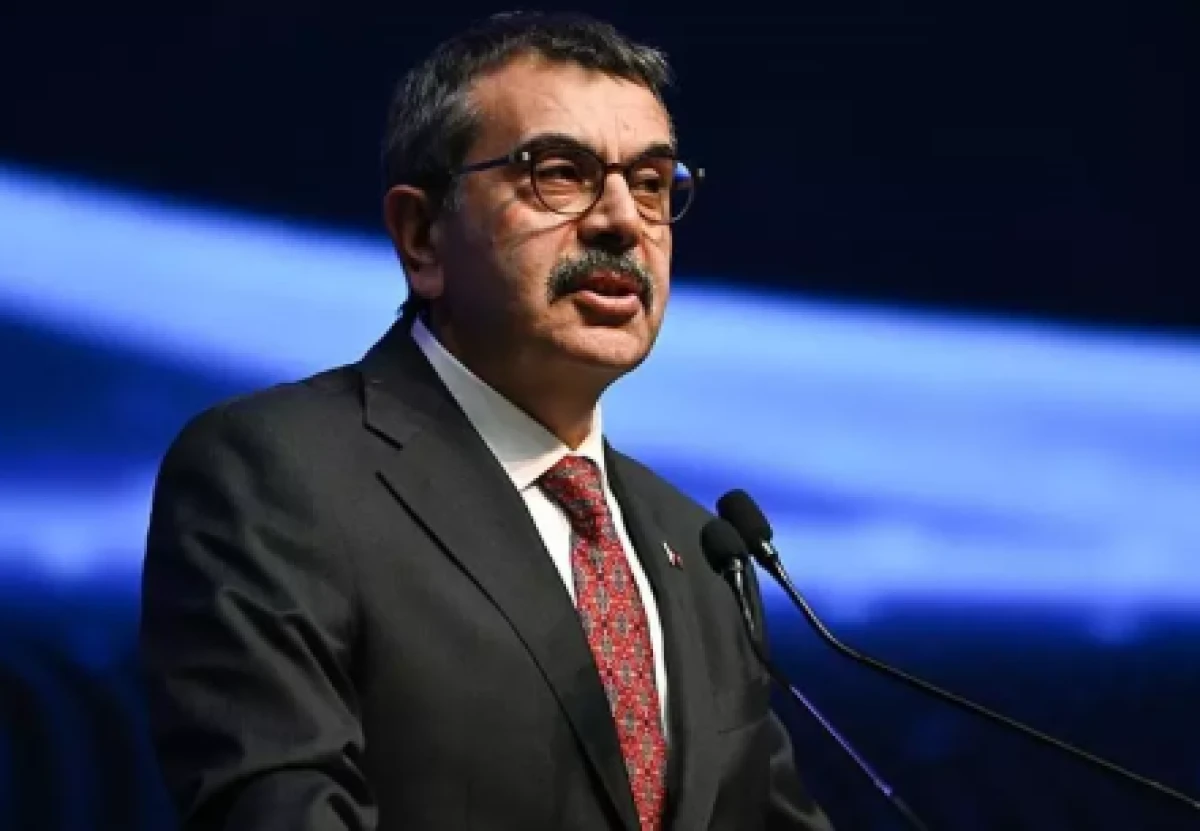 Bakan Tekin'den canlı yayında rest                   