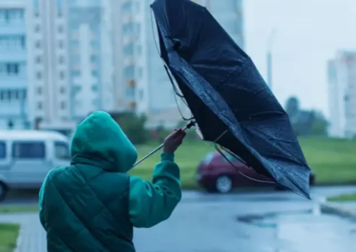 Balkanlardan geliyor! İstanbul dahil bir&ccedil;ok ilde alarm verildi, hızı 80 km'yi bulacak