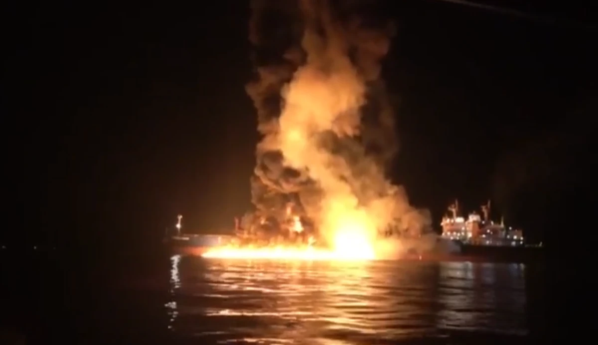 Basra K&ouml;rfezi'nde kızılca kıyamet koptu         