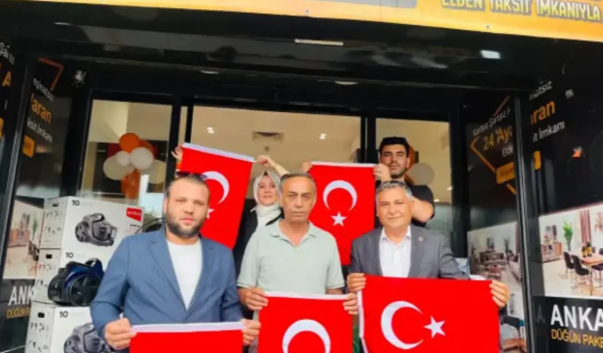 BBP Muğla&rsquo;dan dikkat &ccedil;eken hamle: Bir bayrak yakıldı, 48 bayrakla cevap verildi!
