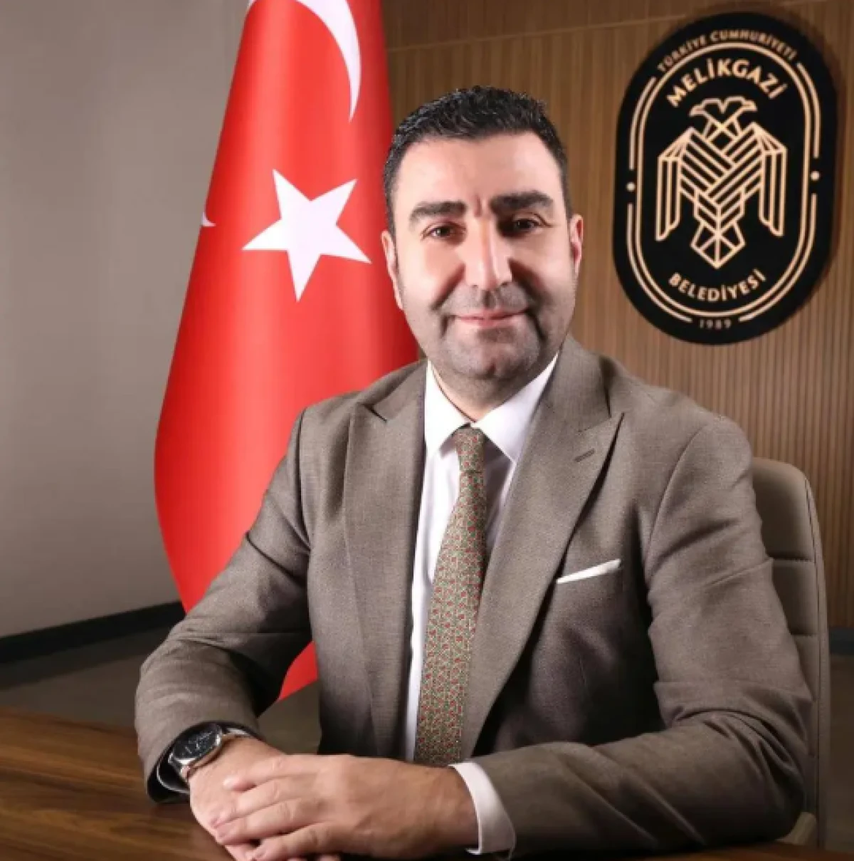 Bisikletten d&uuml;şen belediye &ouml;zel kalem m&uuml;d&uuml;r&uuml; hayatını kaybetti