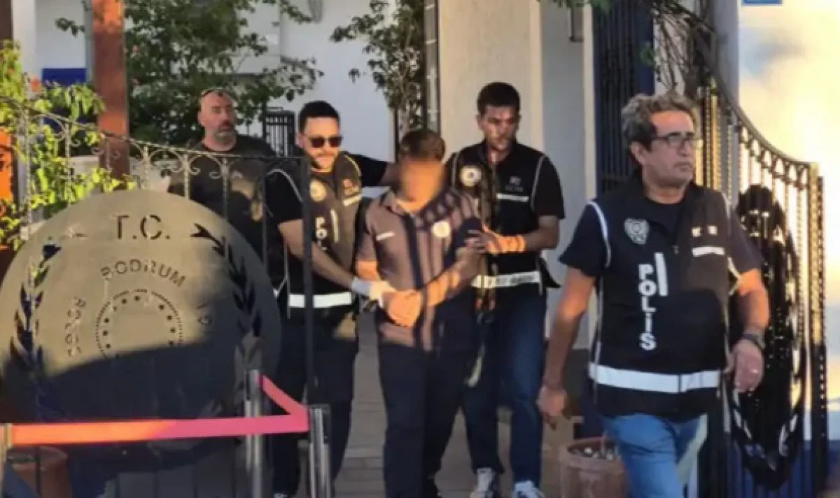 Bodrum Limanı'na r&uuml;şvet operasyonu! Balya balya para &ccedil;ıktı