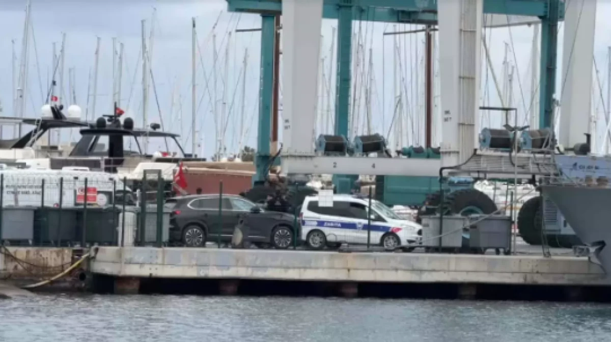 Bodrum'da g&ouml;&ccedil;men teknesi battı                       