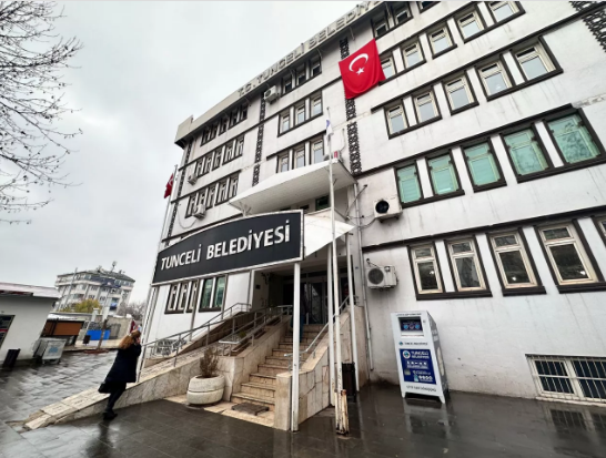 Borçları ödemeyen Tunceli Belediyesi'nin elektriği kesildi 
