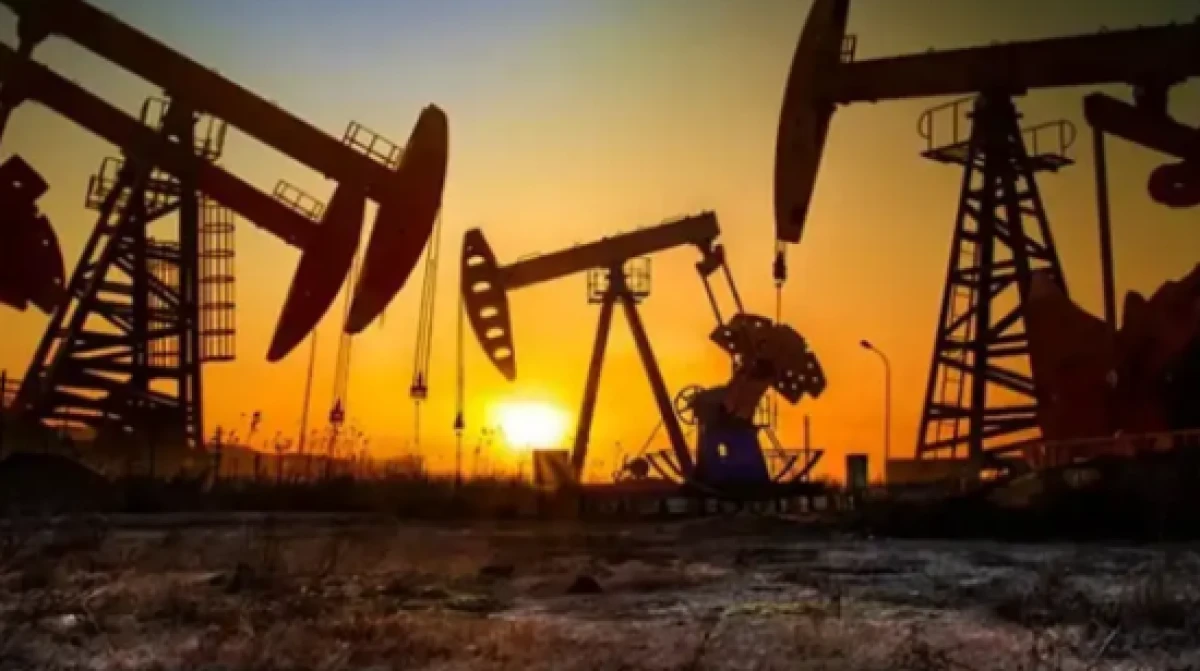 Brent petrol fiyatları d&uuml;ş&uuml;yor!