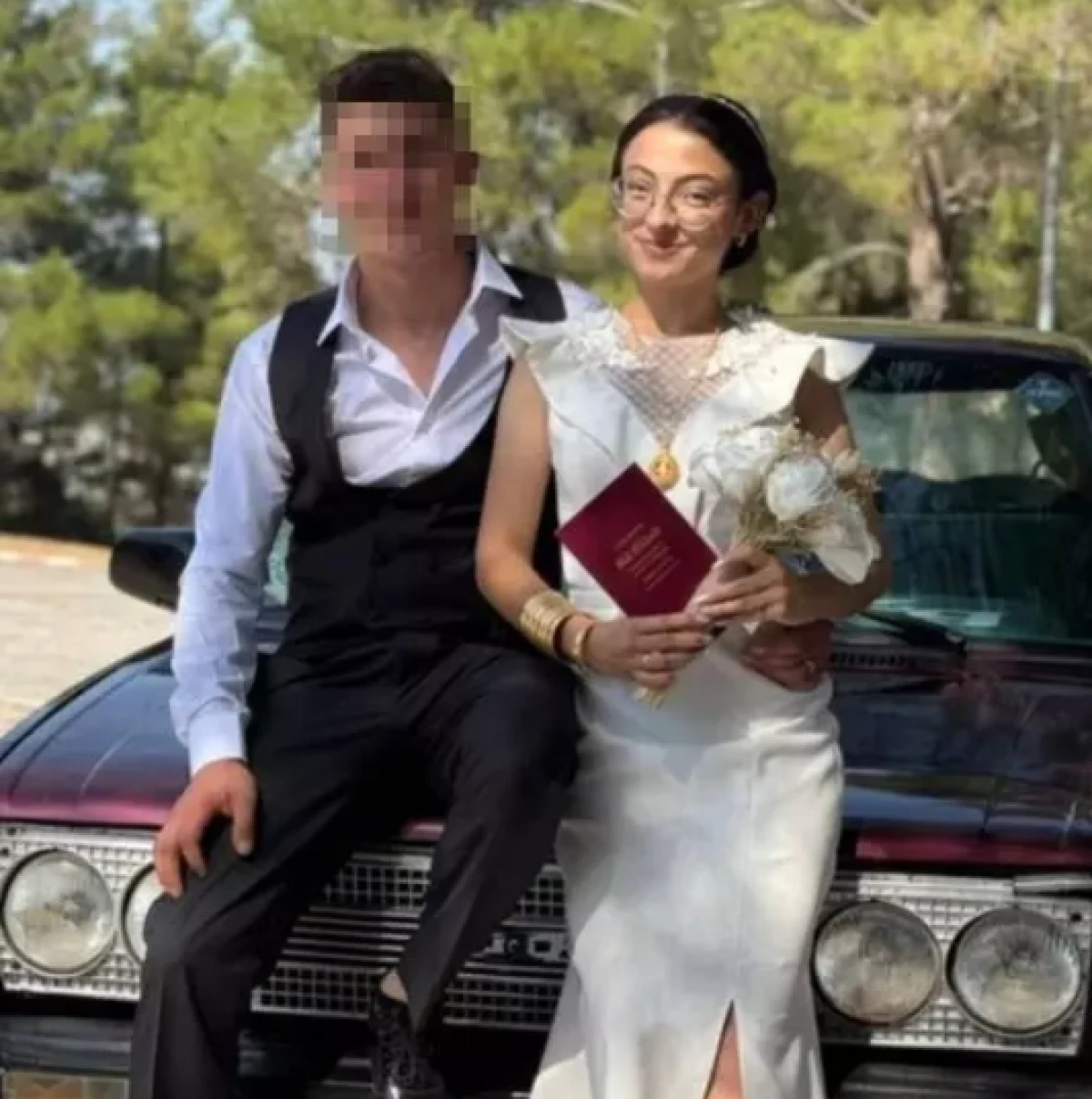 Burdur'da feci kaza: 6 ay &ouml;nce evlenen gen&ccedil; &ccedil;ifti &ouml;l&uuml;m ayırdı        