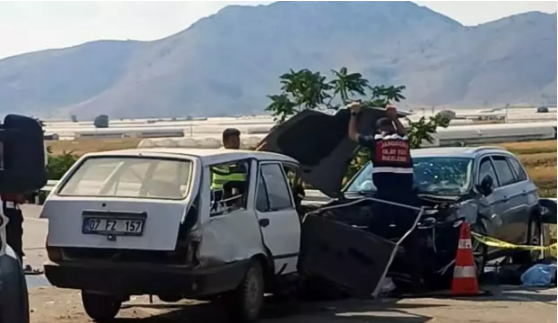 Burdur'da zincirleme kaza: 1 ölü, 3 yaralı 
