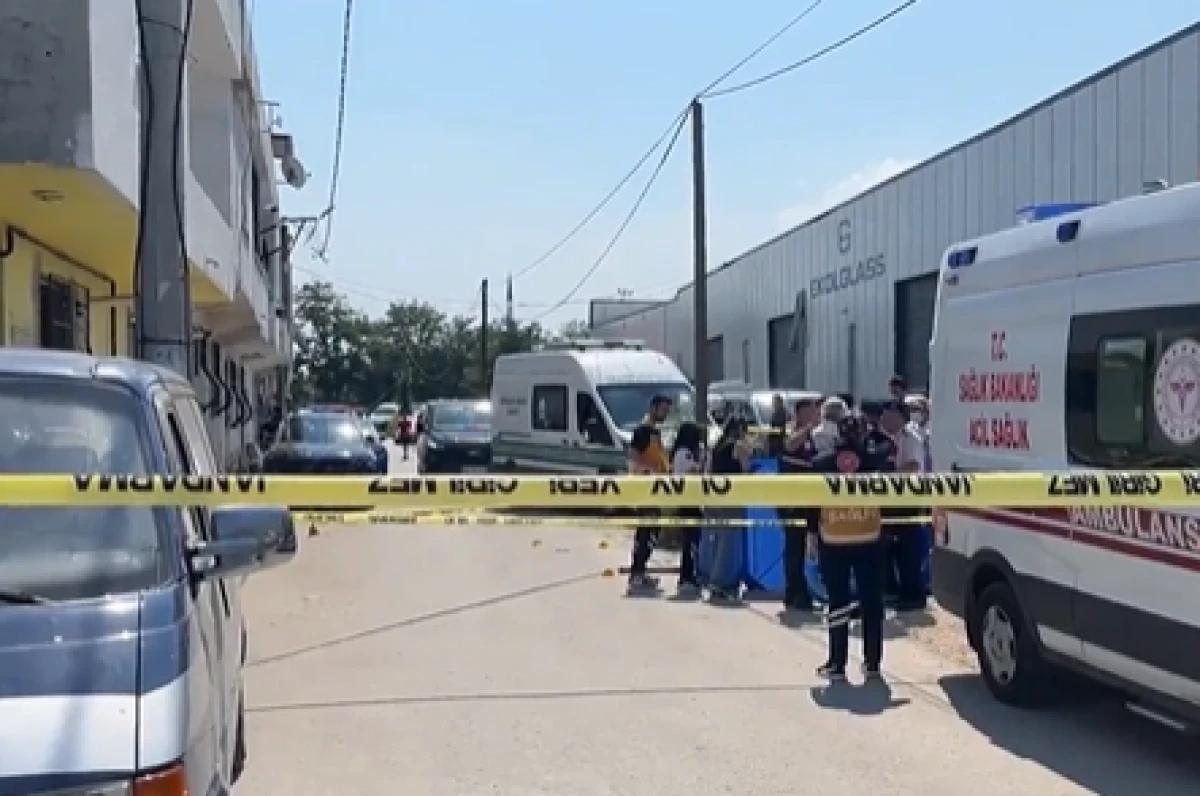 Bursa'da aile katliamı: Sokak ortasında dehşet sa&ccedil;tı! 2 &ouml;l&uuml;