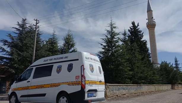 Camide imama silahlı saldırı                                 