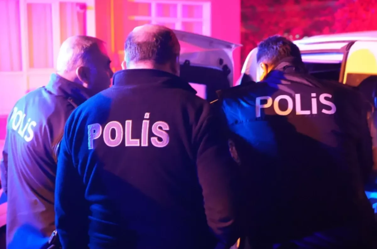 Çanakkale'de avukat annesini katletti!   