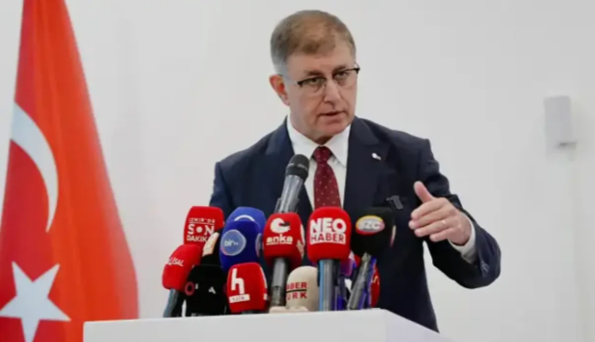 Cemil Tugay'ın AK Parti'ye ge&ccedil;eceği iddialarına yeni a&ccedil;ıklama